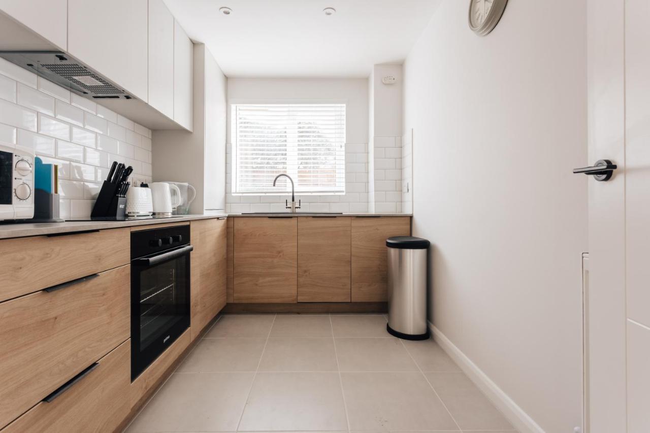 Premier Refurbished Central Flat บอร์นมัธ ภายนอก รูปภาพ