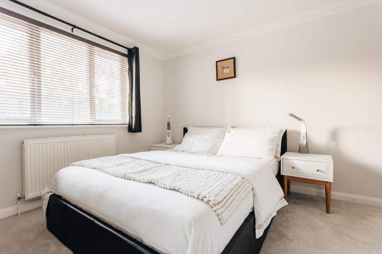 Premier Refurbished Central Flat บอร์นมัธ ภายนอก รูปภาพ
