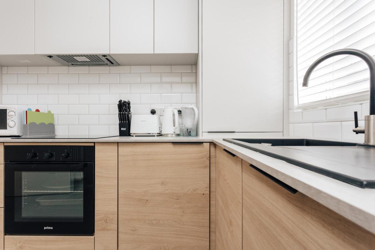 Premier Refurbished Central Flat บอร์นมัธ ภายนอก รูปภาพ