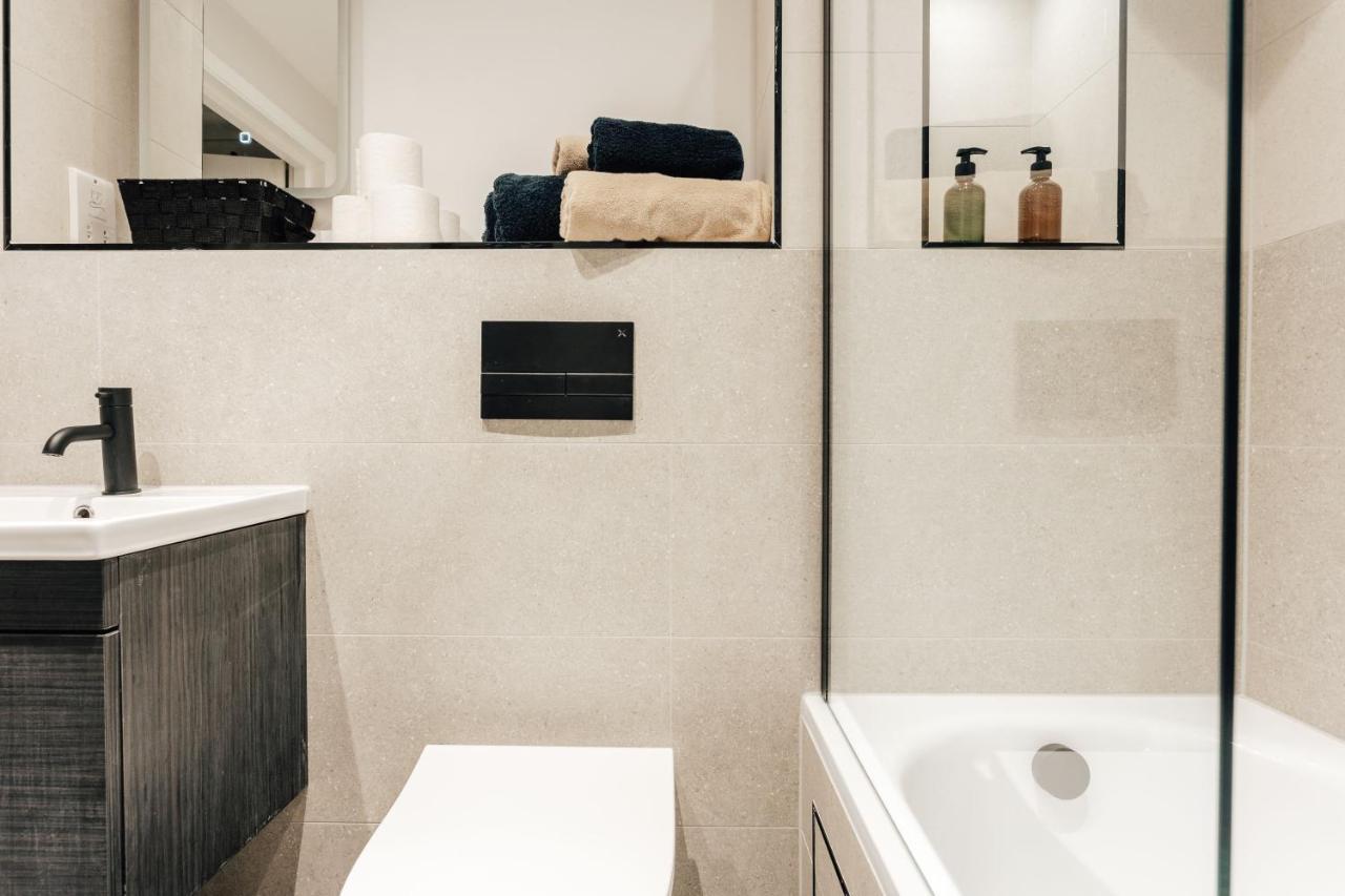 Premier Refurbished Central Flat บอร์นมัธ ภายนอก รูปภาพ